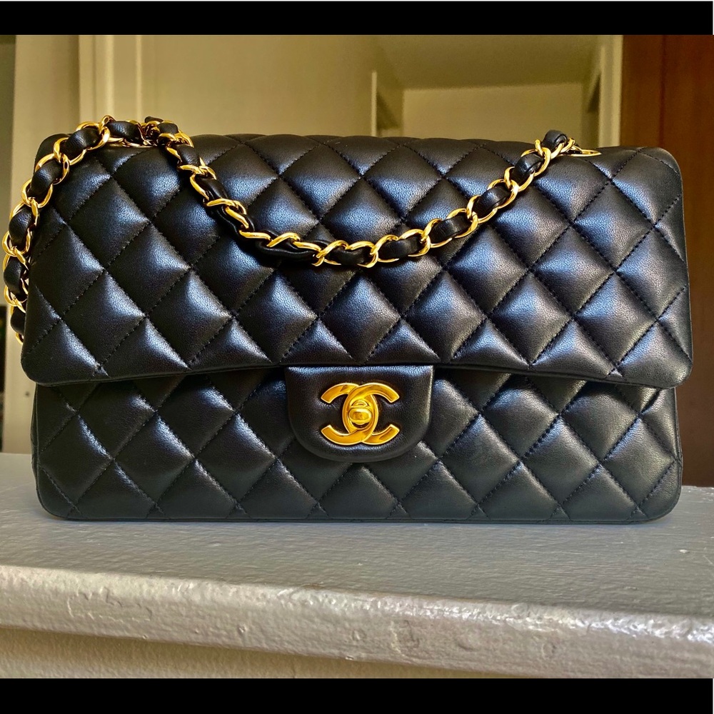 Chanel Medium Classic Flap Black Lambskin - Picture 12 of 15